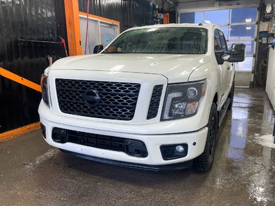 2019 Nissan Titan SV MIDNIGHT CREW 4X4 V8 *NAV* SIÈGES CHAUF ALERTES