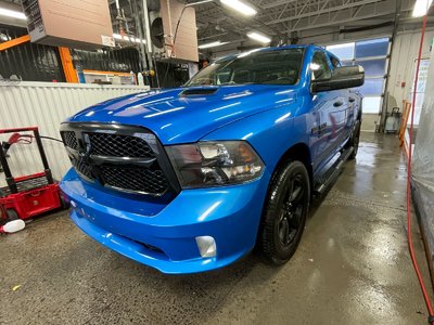Ram 1500 Classic NIGHT CREW 4X4 V8 *SIÈGES CHAUFF* CARPLAY BEDLINER 2021
