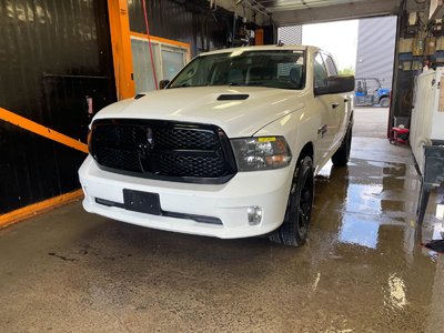 Ram 1500 Classic NIGHT CREW 4X4 V8 *SIÈGES CHAUFF* CARPLAY BEDLINER 2021