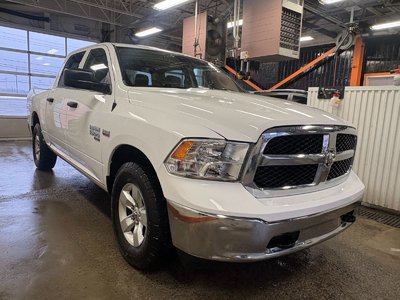 Ram 1500 Classic SLT CREW 4X4 V8 *DIFF AUTO* FREINS REMOR BLUETOOTH 2023