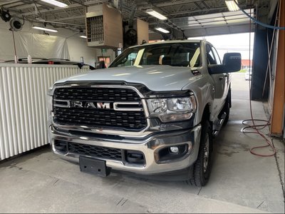 Ram 3500 BIG HORN CREW 4X4 DIESEL *LEVEL 1* CARPLAY USB 2024