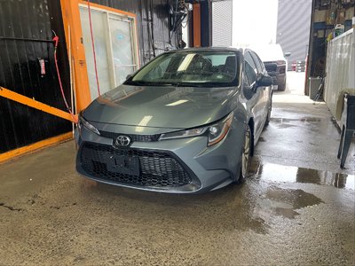 Toyota Corolla LE UPGRADE PKG AUTO *TOIT* SIÈGES CHAUF CARPLAY 2022