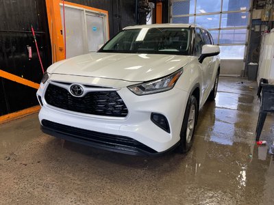 2023 Toyota Highlander LE AWD *SIÈGES CHAUFF* CARPLAY REG ADAPT 7 PLACES