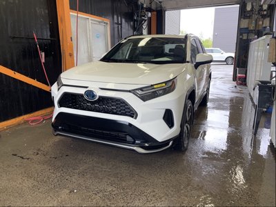 Toyota RAV4 Prime SE AWD *TOIT* SIÈGES CHAUFF HAYON ELECT REG ADAPT 2023