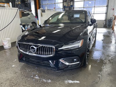 Volvo S60 B5 INSCRIPTION AWD *TOIT* NAV CUIR KARDON CARPLAY 2022