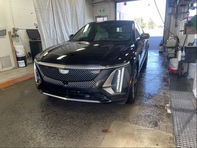 2024 Cadillac LYRIQ 450E LUXURY *TOIT* NAV CUIR SIÈGES CHAUF REG ADAPT