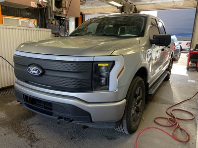 2024 Ford F-150 Lightning XLT CREW 4X4 *GR REMORQ MAX* CHARGEUR EMB. 9.6 KW