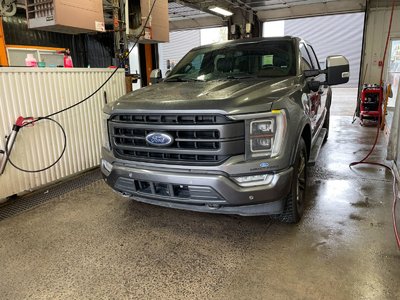 Ford F-150 LARIAT CREW 4X4 *TOIT* NAV CUIR SIÈGES VENT CAM360 2022