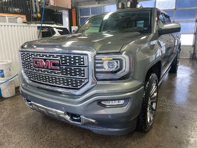 2017 GMC Sierra 1500 DENALI CREW 4X4 V8 *TOIT NAV SIÈGES VENT CUIR BOSE