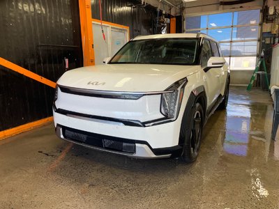 Kia EV9 LAND AWD *TOIT NAV SIÈGES VENT REG ADAP GR PREMIUM 2024