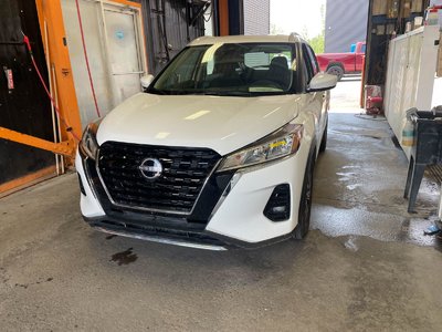 Nissan Kicks Play SV *SIÈGES CHAUFF* CARPLAY REG ADAPT ALERTES USB 2025