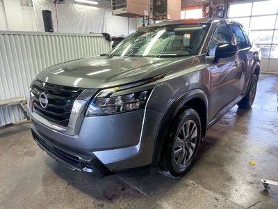 2023 Nissan Pathfinder S 4X4 *8 PLACES* SIÈGES / VOLANT CHAUFF REG ADAPT