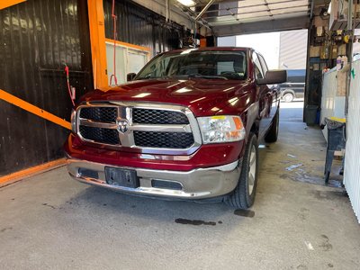 2021 Ram 1500 Classic SLT CREW V8 4X4 *BOITE 6PI* MAGS 20 PO *SIEGE ELEC