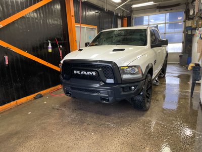 2022 Ram 1500 Classic WARLOCK CREW 4X4 *NAV* SIÈGES CHAUFF BEDLINER USB