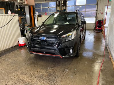 Subaru Forester SPORT AWD *TOIT* SIÈGES CHAUFF REG ADAPT CARPLAY 2024