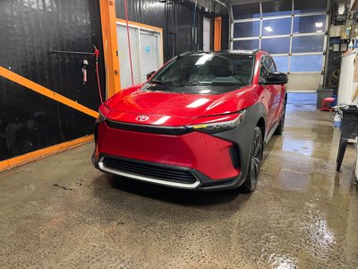 2023 Toyota bZ4X XLE AWD *TOIT VITRÉ* CHARGE RAPIDE *SIEGES CHAUFF