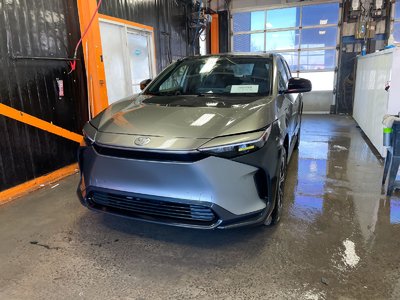 Toyota bZ4X XLE AWD *TOIT VITRÉ* CHARGE RAPIDE *SIEGES CHAUFF 2024