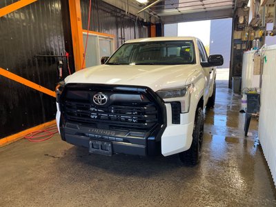 Toyota Tundra SR 4X4 *NAV* SIÈGES CHAUFF REG ADAPT CARPLAY USB 2023