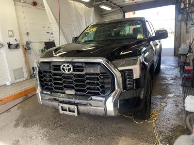 Toyota Tundra SR5 TRD OFF ROAD 4X4 V6 *NAV* SIÈGES CHAUF CARPLAY 2024