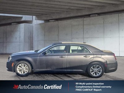Chrysler 300  2022 à Montreal, Québec