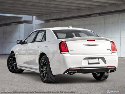 Chrysler 300  2022 à Montreal, Québec