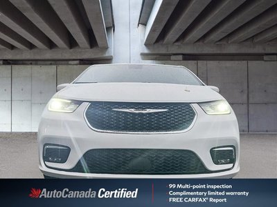 2023 Chrysler Pacifica in Montreal, Quebec
