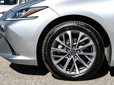 Lexus ES  2024 à Dorval, Québec