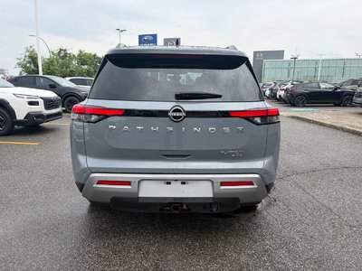Nissan Pathfinder  2023 à Dorval, Québec