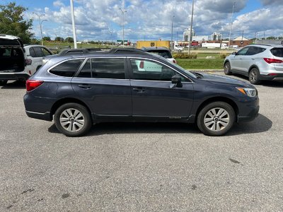 Subaru Outback  2015 à Dorval, Québec