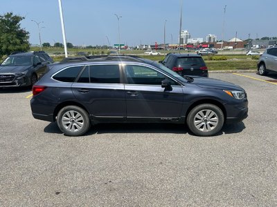Subaru Outback  2017 à Dorval, Québec