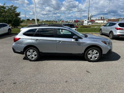 Subaru Outback  2018 à Dorval, Québec