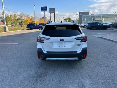 Subaru Outback  2022 à Dorval, Québec