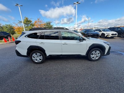 Subaru Outback  2024 à Dorval, Québec