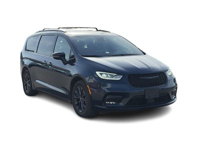 2022 Chrysler Pacifica in Toronto, Ontario