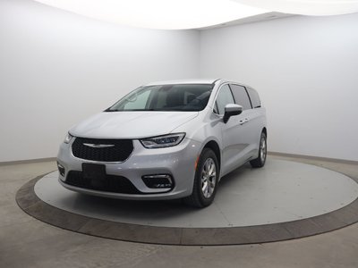 Chrysler Pacifica Touring L 2023