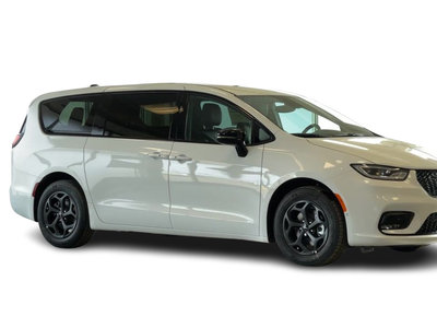 2024 Chrysler Pacifica Hybrid in Regina, Saskatchewan
