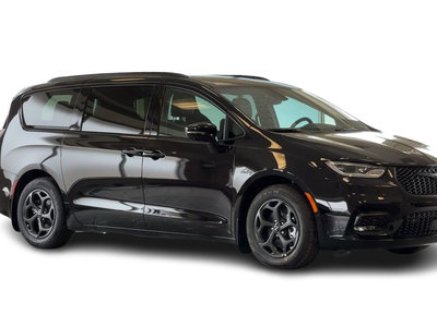 2024 Chrysler Pacifica Hybrid in Regina, Saskatchewan