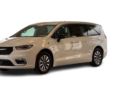 2024 Chrysler Pacifica Hybrid in Regina, Saskatchewan