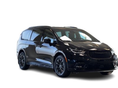 2025 Chrysler Pacifica in Regina, Saskatchewan