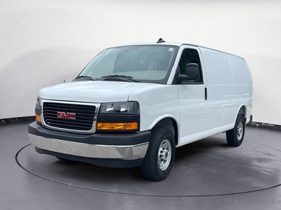 GMC Savana Cargo Van BASE 2025