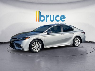 Toyota Camry SE 2022