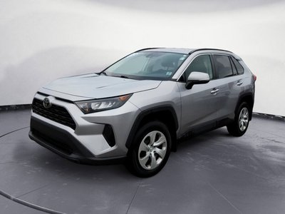 Toyota RAV4 LE 2021