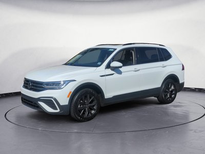 2024 Volkswagen Tiguan Comfortline AWD - Leather, Sunroof & Remote Start!