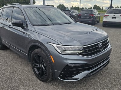 2024 Volkswagen Tiguan Comfortline R-Line Black Edition No accidents, 4motion, Pano sunroof