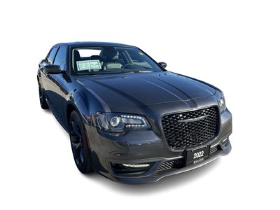2022 Chrysler 300 in Woodbridge, Ontario