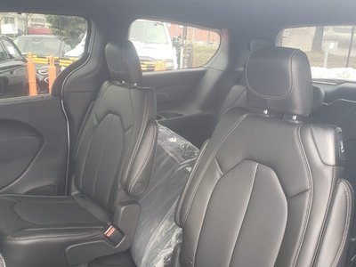 2026 Chrysler Grand Caravan in Woodbridge, Ontario