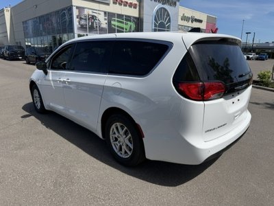 2027 Chrysler Grand Caravan in Woodbridge, Ontario