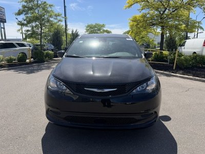2027 Chrysler Grand Caravan in Woodbridge, Ontario