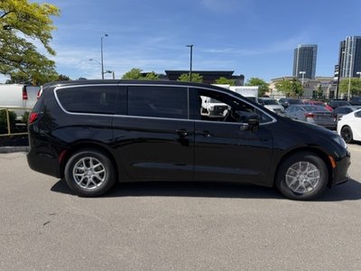 2027 Chrysler Grand Caravan in Woodbridge, Ontario