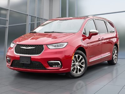 2024 Chrysler Pacifica Hybrid in Woodbridge, Ontario